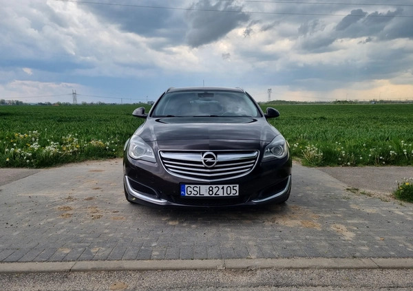 Opel Insignia cena 27000 przebieg: 293000, rok produkcji 2014 z Słupsk małe 352